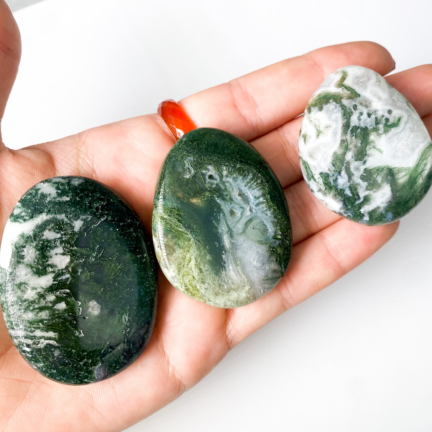 Moss Agate palm stone with Quartz inclusions ✨