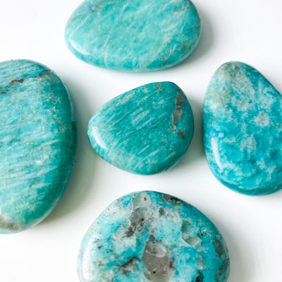 Amazonite palm stone