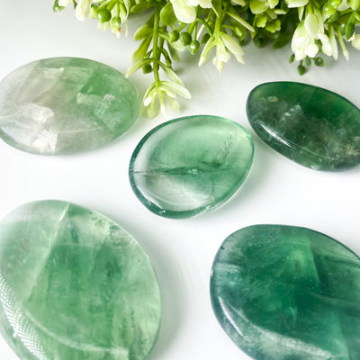 Fluorite palm stone