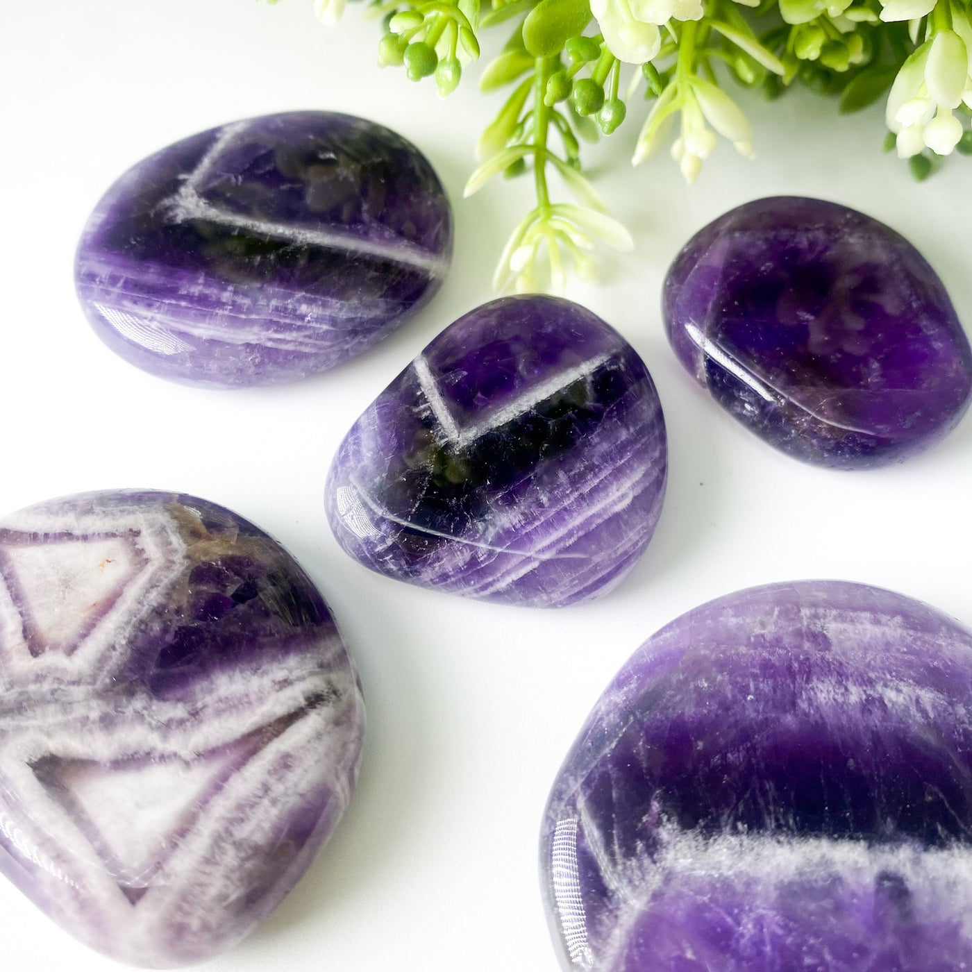 Chevron Amethyst palm stone