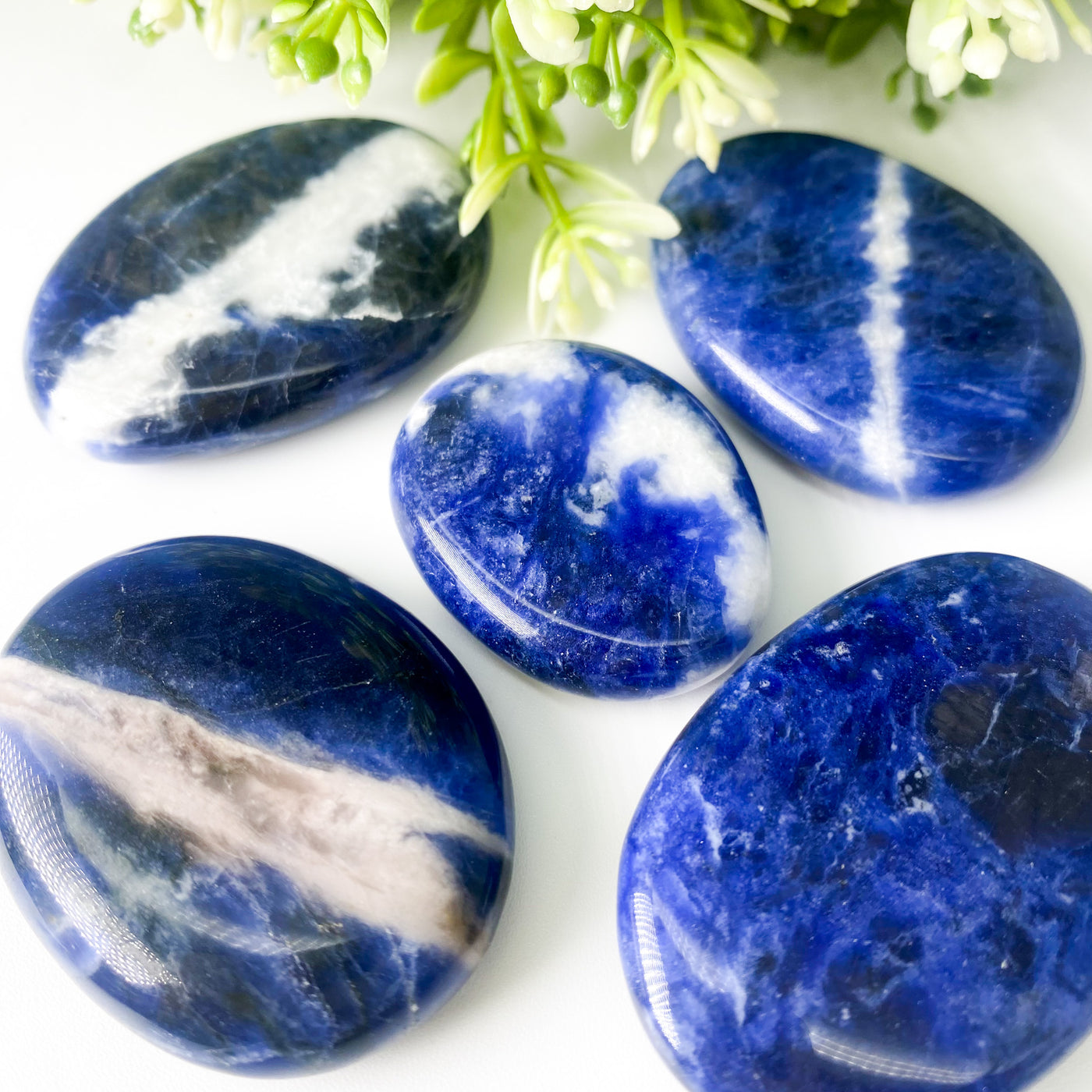 Sodalite palm stone