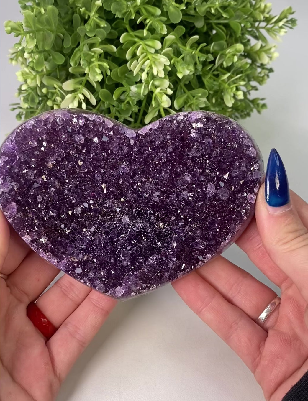 Amethyst heart for dream recall