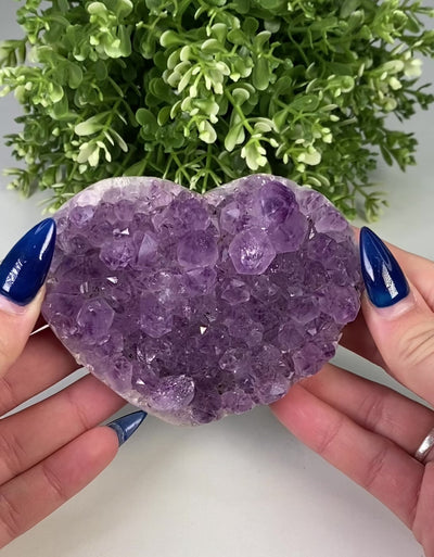 Amethyst heart for calming your mind down