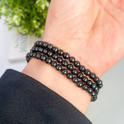 Shungite bracelet for radiation