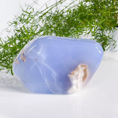 Free-Standing Blue Chalcedony for Stability