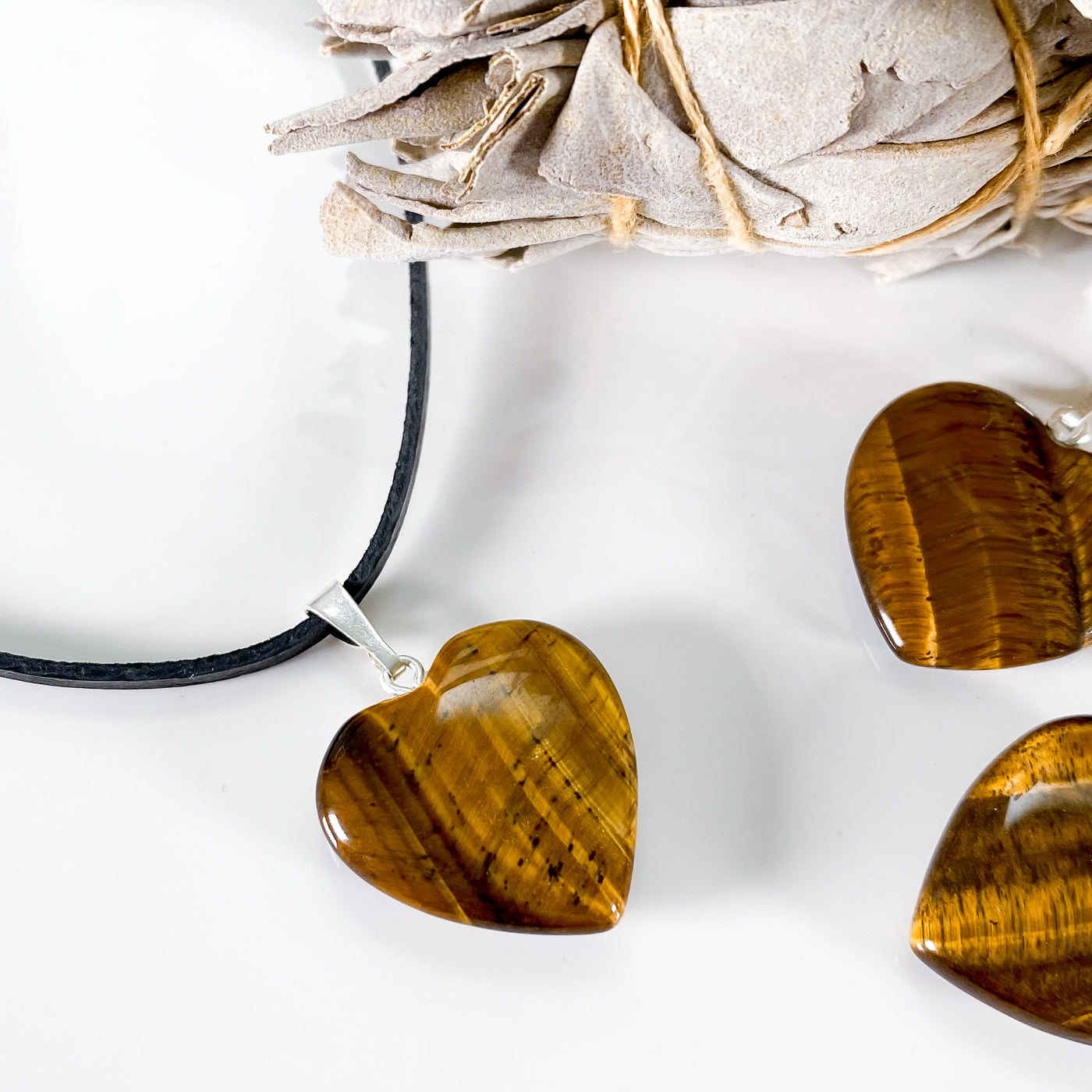 🐯 Tiger's Eye Heart Pendant for A Fearless Attitude