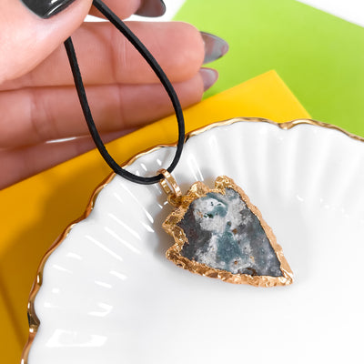 Gold Metal Coated Jasper Arrow Pendants for Peace